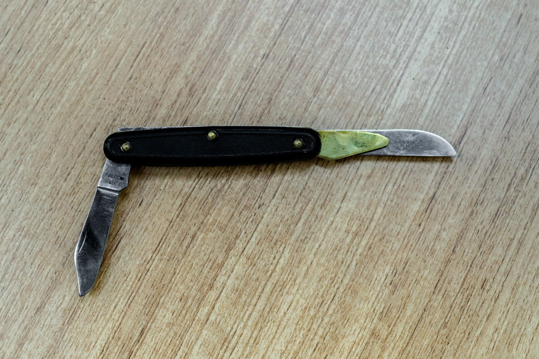 Budding Grafting Knife with Stainless Steel Blade and Nylon Grip – Professional Gardening Tool