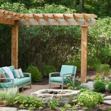 How to Create a Thriving Outdoor Garden in Small Spaces